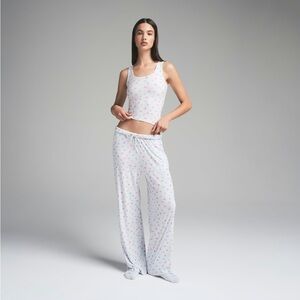 Skims Soft Lounge Pant in Cloud Candy Heart Print